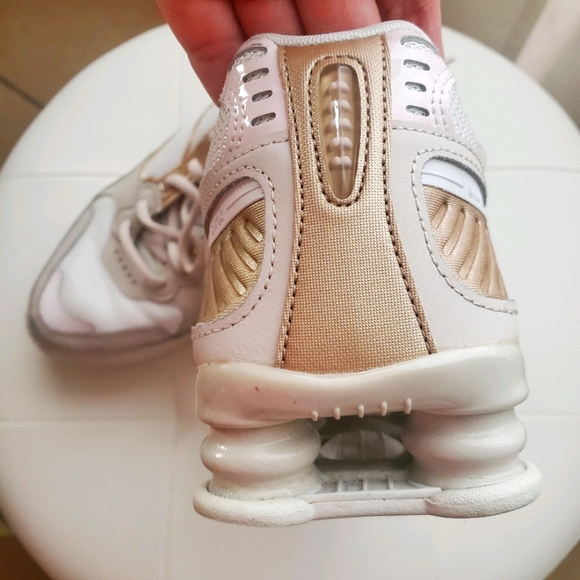 Sneakers - Picture 2 of 6